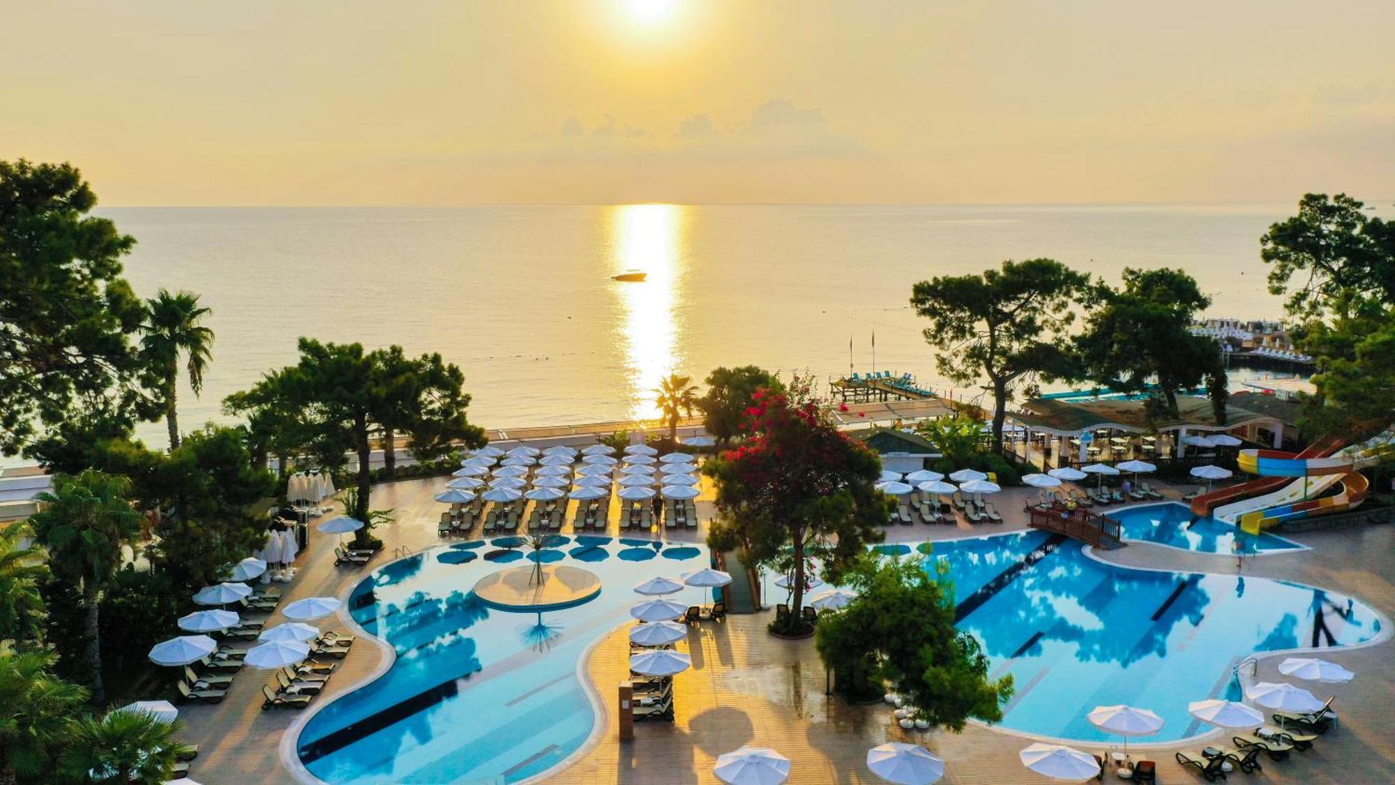 Crystal Aura Beach Resort & Spa Kemer Eksteriør bilde